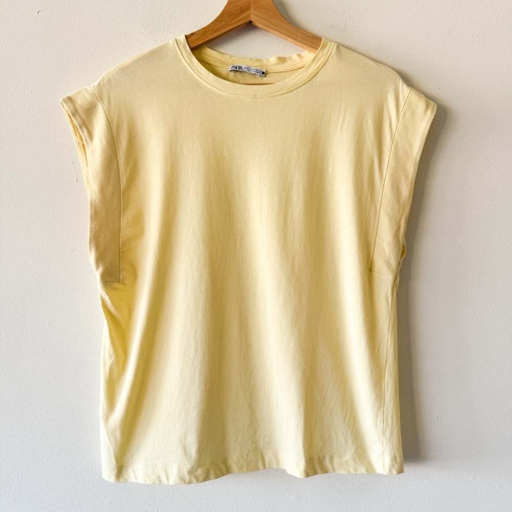 Zara Light Yellow Muscle Tee Size Small